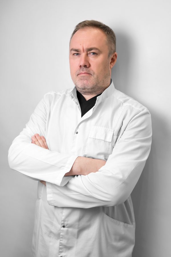 Бирюков Александр Сергеевич — Врач-офтальмолог первой категории
